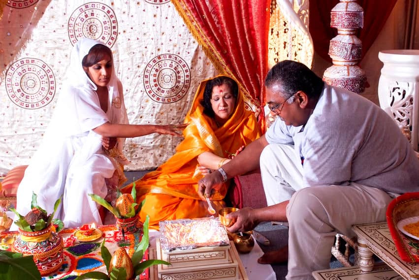 Hindu ceremonies wedding colors